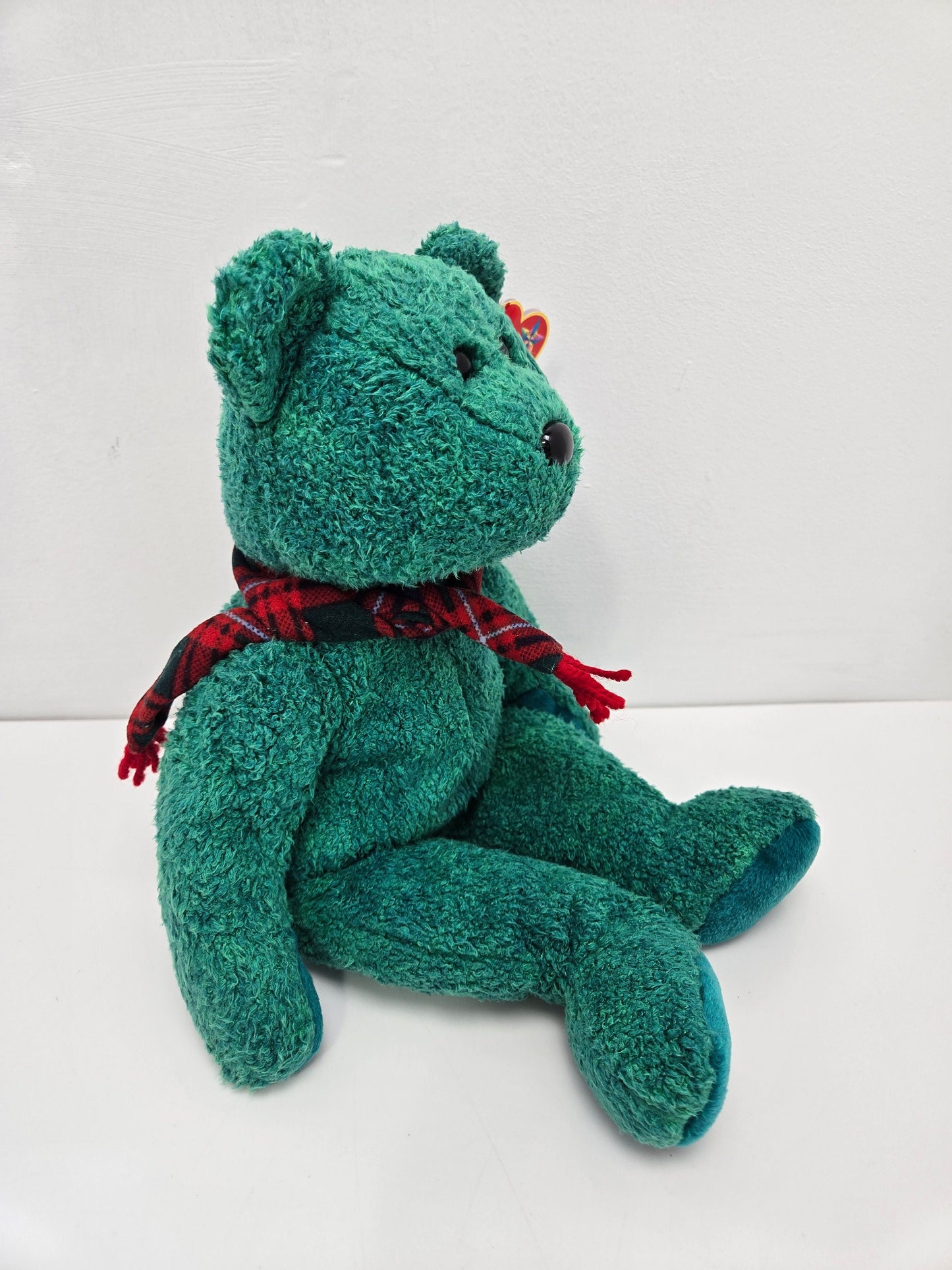 Ty Beanie Buddy “Wallace” the Green Holiday Bear Wearing Plaid Scarf (13.5 inch)