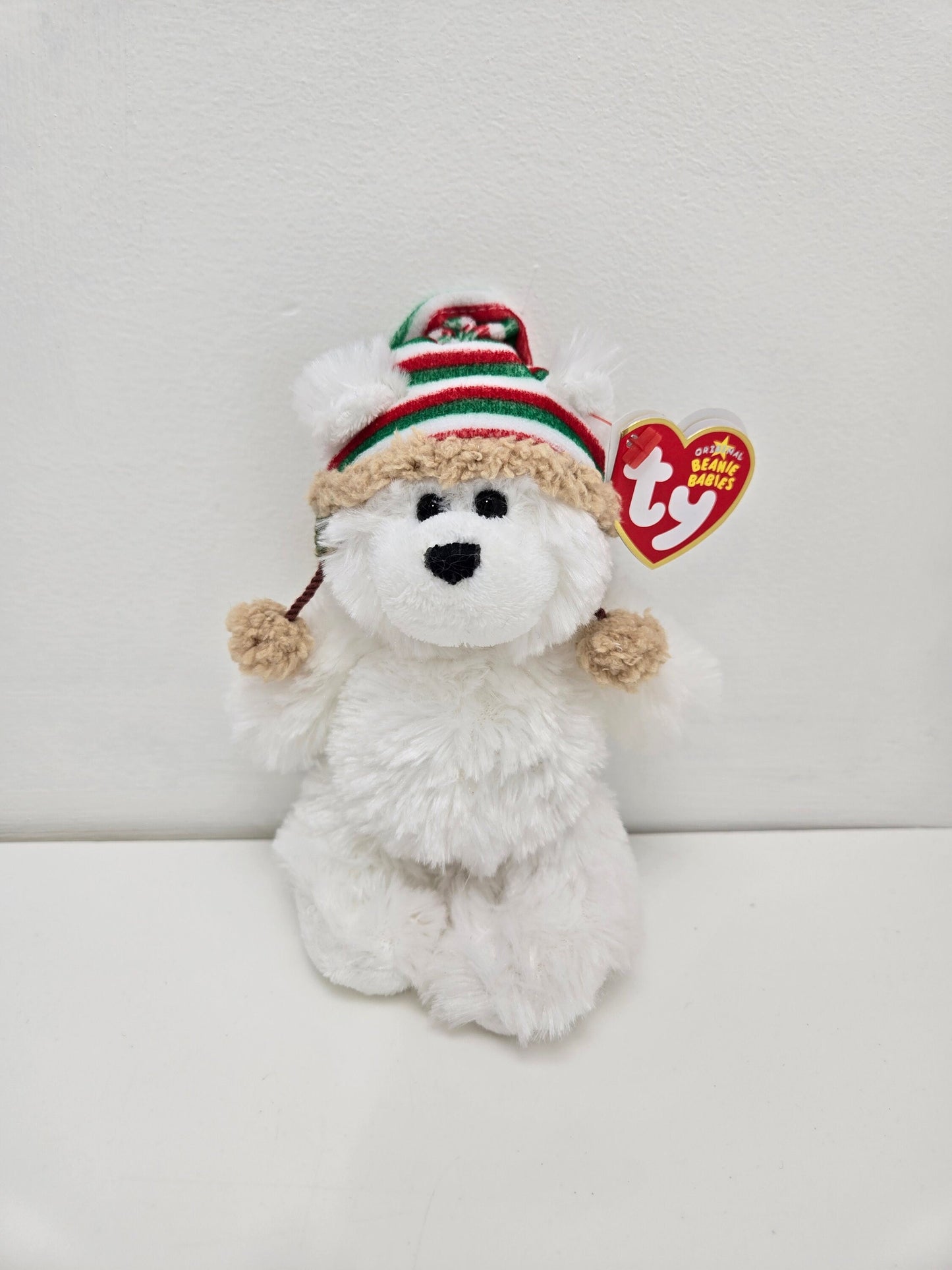 Ty Beanie Baby “Chillingsly” the Adorable Polar Bear wearing Hat (7 inch)