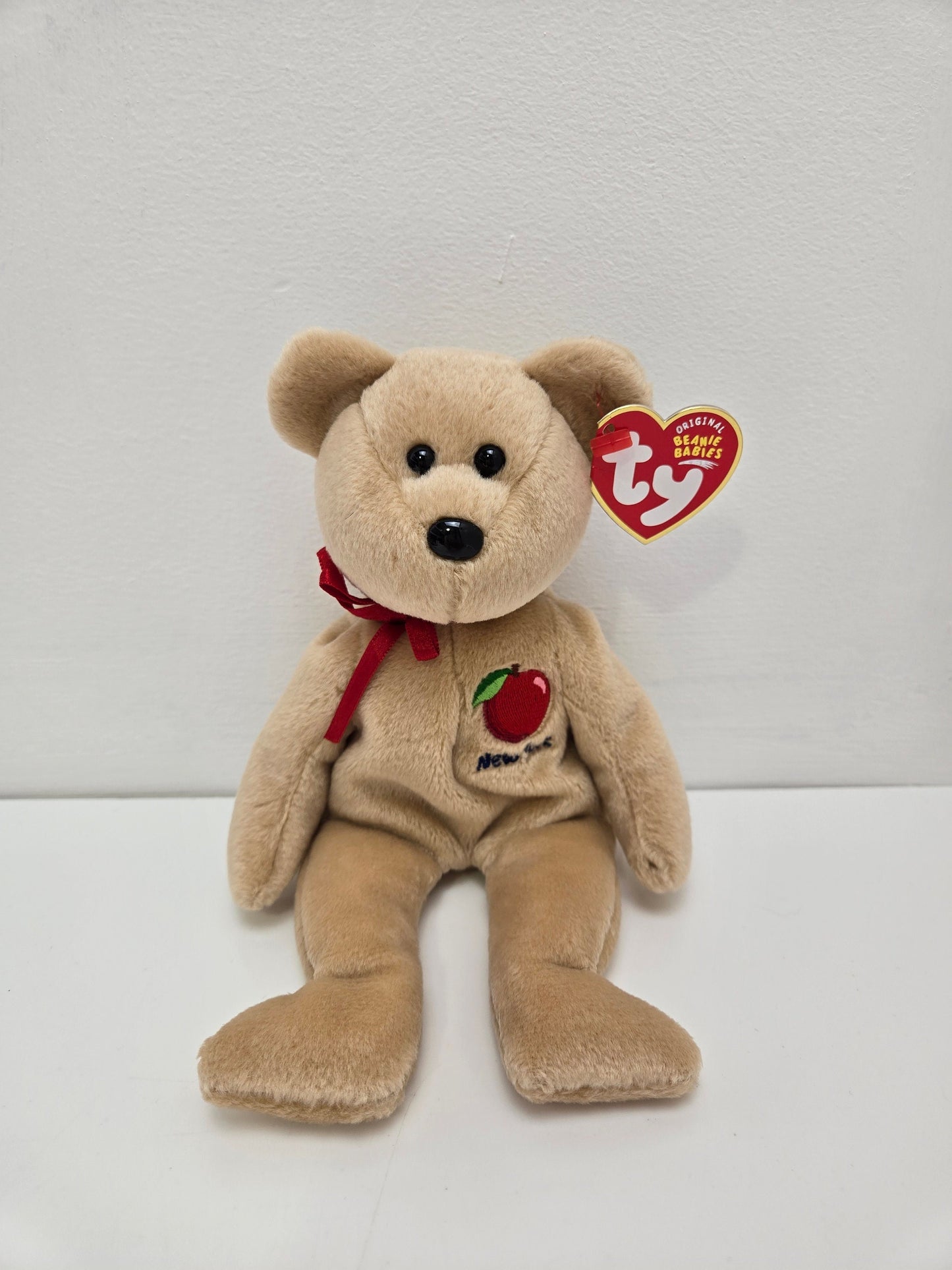 Ty Beanie Baby “Big Apple” the New York Bear - New York Exclusive (8.5 inch)