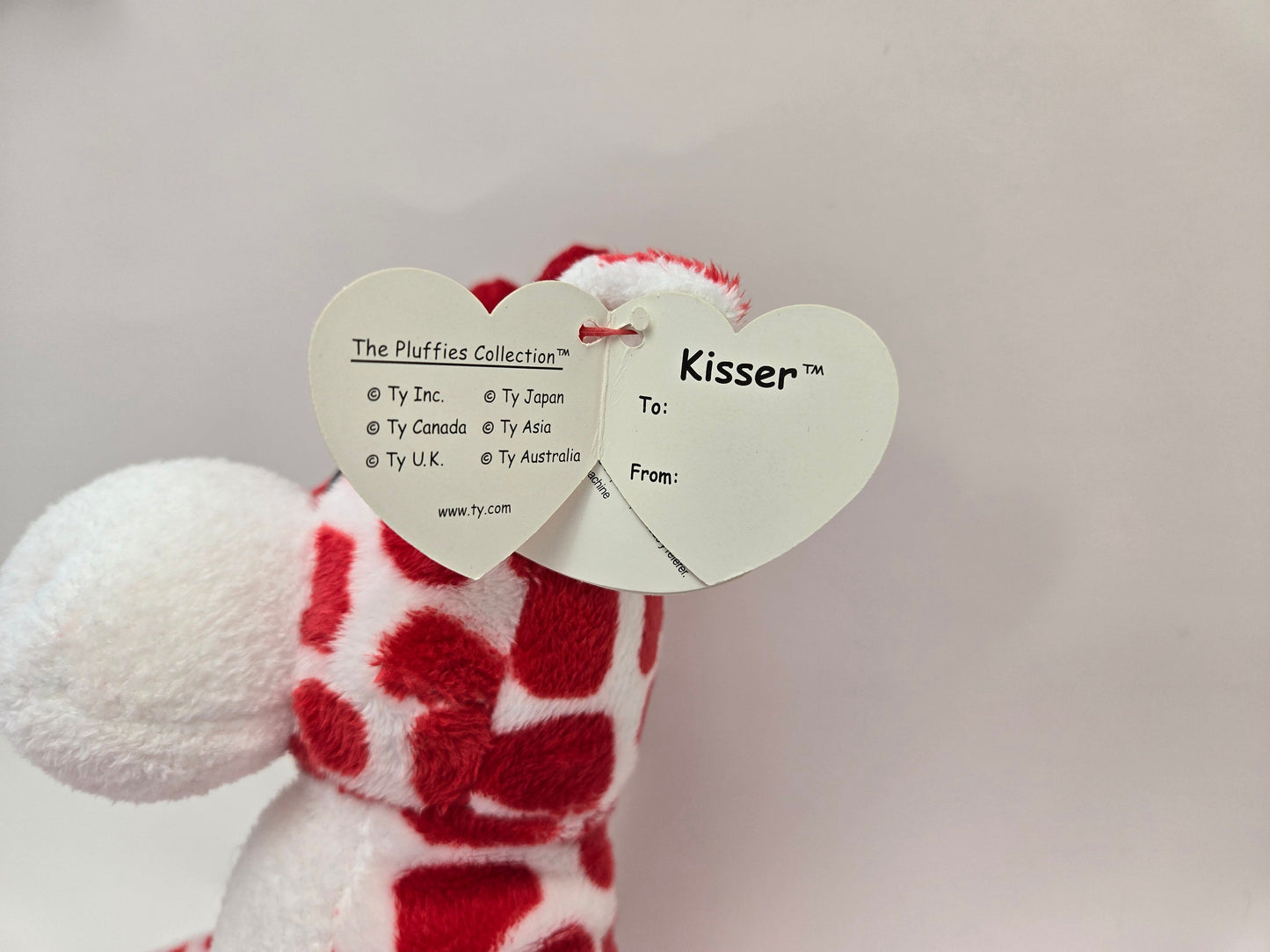 Ty Pluffies “Kisser” the Giraffe with Red Hearts (10 inch)