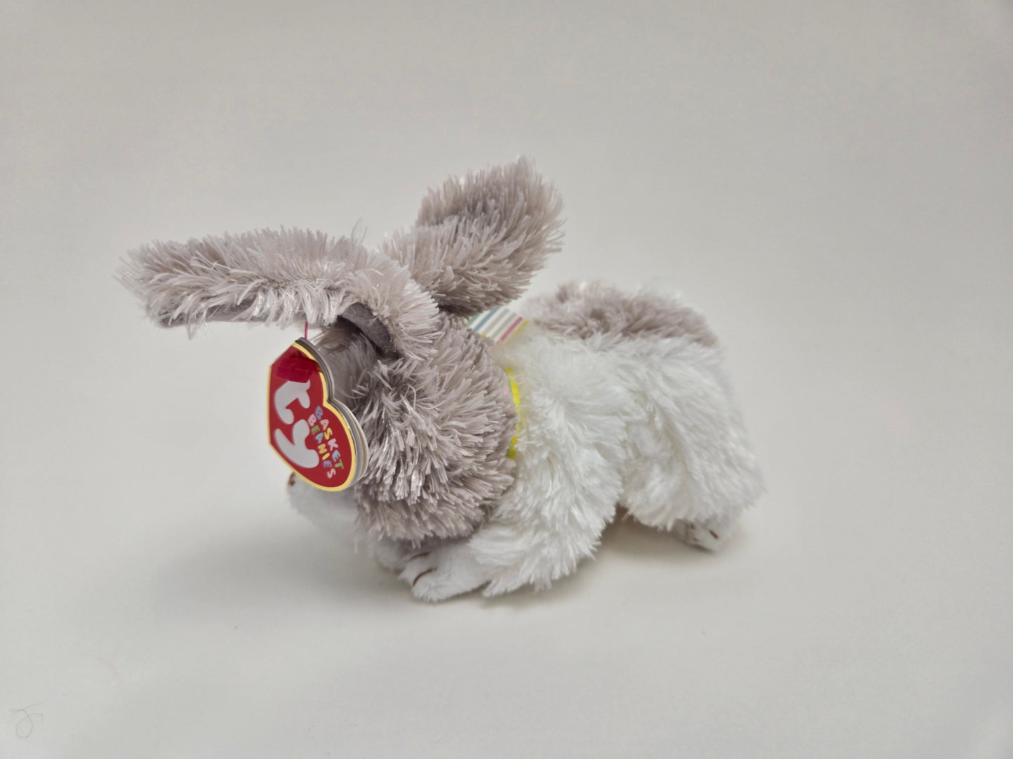 Ty Basket Beanie “Hobsy” the Bunny Rabbit! *Small Basket Beanie* (4 inch)