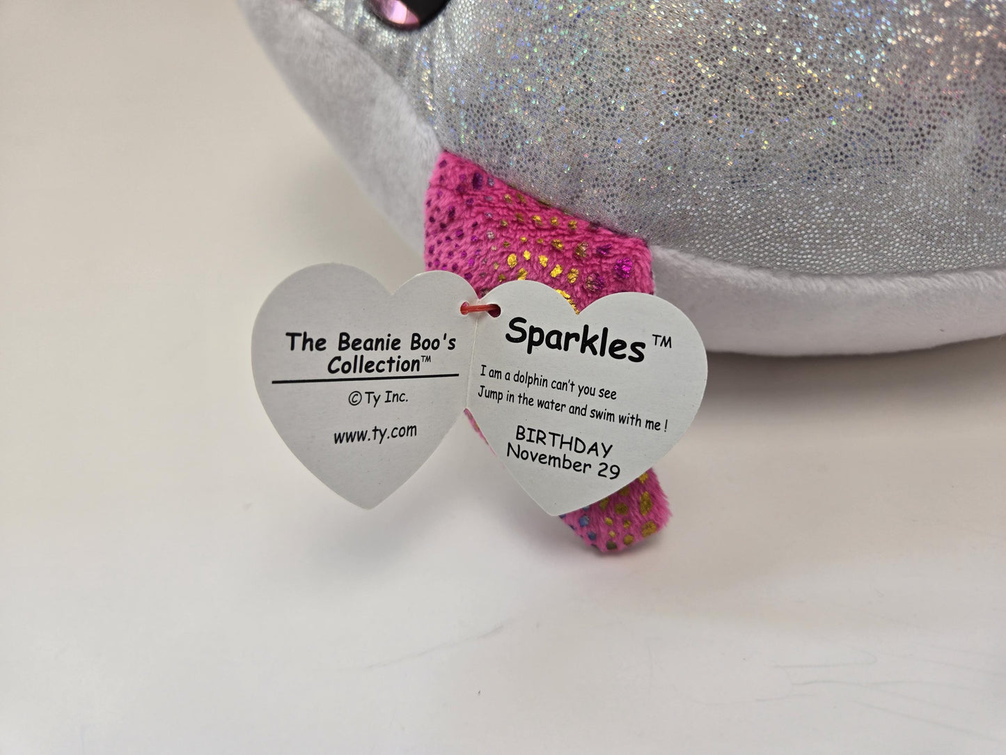 Ty Beanie Boo “Sparkles” the Pink Dolphin (9 inch)