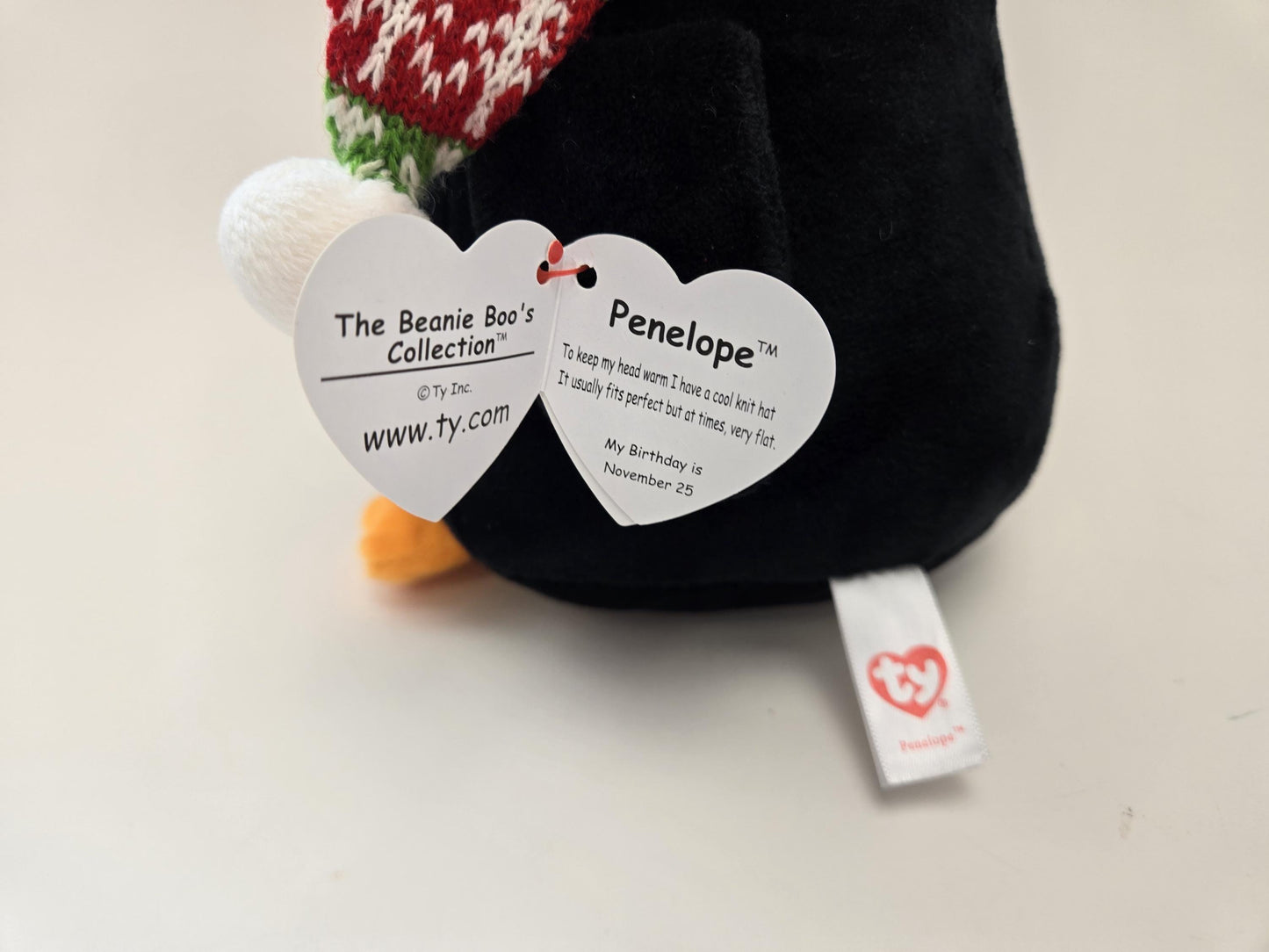 Ty Beanie Boo “Penelope” the Holiday Penguin (6 inch)