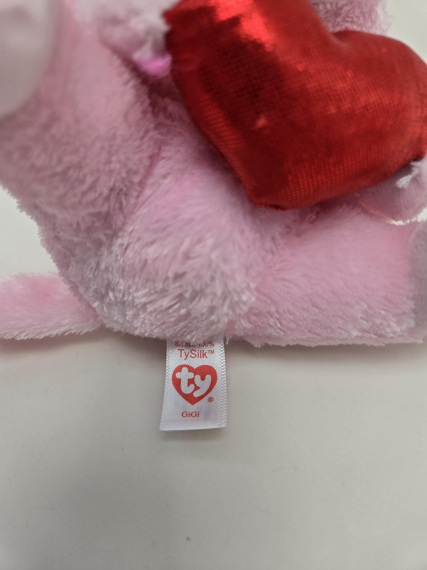 Ty Beanie Boo “Gigi” the Monkey Holding Heart No Hang Tag (6 inch)